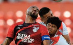 Foot, rugby, cyclisme : Comment réduire les commotions