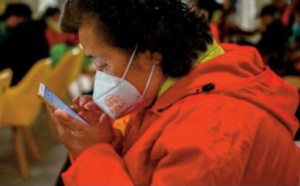 Les aînés en classe de smartphone en Chine