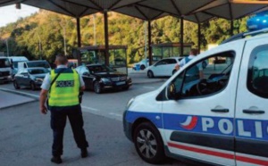 La France sous cloche à 18h Contrôles aux frontières renforcés