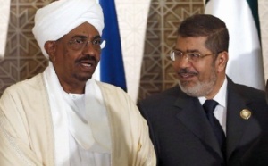 Visite fraternelle de Mohamed Morsi à Omar El-Béchir à Khartoum