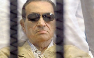 Hosni Moubarak comparaît pour la seconde fois devant la justice égyptienne