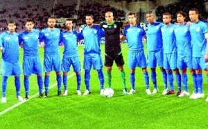 Le Raja met à profit les déboires de ses dauphins et prend la tangente