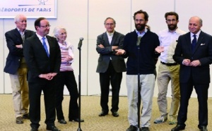 Arrivée en France des sept Français pris en otages dans le nord du Cameroun Arrivée en France des sept Français pris en otages dans le nord du Cameroun