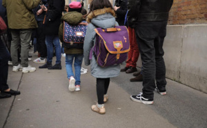 Après une troisième mise sous cloche, les petits Anglais reprennent le chemin de l'école