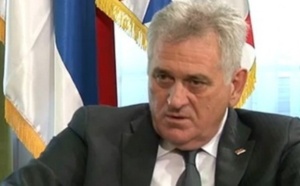 Le président serbe Nikolic s'excuse "à genoux" pour le massacre de srebrenica