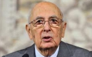 Un gouvernement d'union entre la gauche  et la droite de Berlusconi est né en Italie