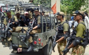 Le Pakistan sous tension à la veille d’élections indécises et menacées