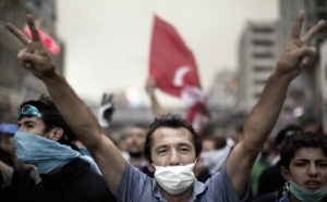 Malgré les excuses gouvernementales, la tension reste de mise en Turquie