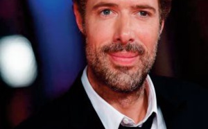 Nicolas Bedos va tourner avec Adjani et Niney, en attendant “OSS 117 ”