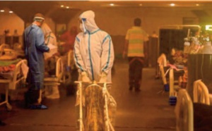 Nouveau record quotidien de contaminations et décès en Inde