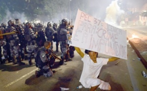 Le Brésil s’enflamme