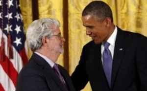 Barack Obama décore George Lucas