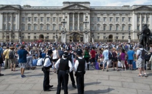 Le "royal baby" a un titre, prince de Cambridge Le "royal baby" a un titre, prince de Cambridge