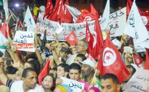 Démonstration de force des islamistes au pouvoir en Tunisie