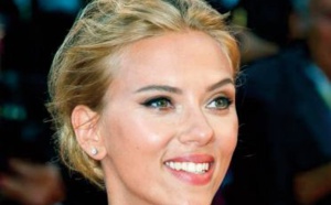 Scarlett Johansson attaque Disney pour la sortie en streaming de “BlackWidow ”