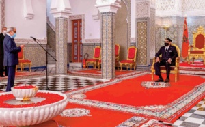 Wali Bank Al-Maghrib présente devant le Souverain le rapport annuel de la Banque Centrale sur la situation économique, monétaire et financière au titre de l'exercice 2020