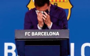 En larmes, Messi dit adieu au Barça et se rapproche du PSG