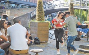 A Londres, les mordus de salsa de retour sur la piste
