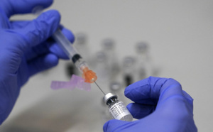 Les Etats-Unis autorisent pleinement le vaccin anti-Covid de Pfizer