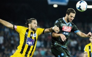 Naples prend les  commandes de la Serie A