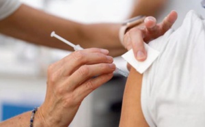 Covid-19: Vaccins et infections naturelles, un équilibre à trouver