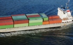 La baisse du déficit commercial  s’explique par le recul des échanges La baisse du déficit commercial  s’explique par le recul des échanges