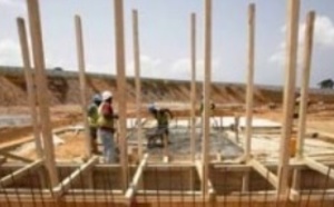 Développement démographique et besoins en logements et infrastructures Développement démographique et besoins en logements et infrastructures