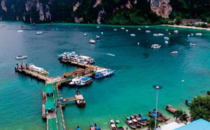 Dévastées par le tourisme de masse, les îles Phi Phi promettent de se réinventer Dévastées par le tourisme de masse, les îles Phi Phi promettent de se réinventer