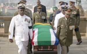 Le monde s'incline devant la dépouille de Mandela