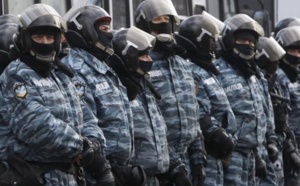 La police ukrainienne quitte les sites de contestation
