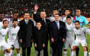 SM le Roi félicite le Raja