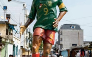 Samuel Eto'o, idole de Douala