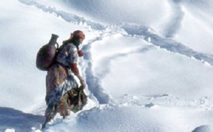 Plus de 1.130 personnes des régions montagneuses d’Ifrane bénéficient d’une opération humanitaire contre le froid