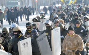 70.000 opposants manifestent dans le centre de Kiev