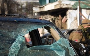 Rassemblement à Kaboul pour dénoncer la mort de 21 soldats dans une attaque