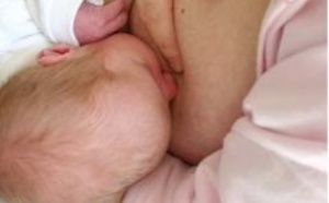 Le lait maternel parfaitement adapté pour le nourrisson