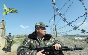 Les bases militaires ukrainiennes en Crimée cèdent sans combattre