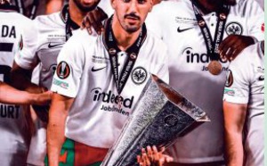 Aymen Barkok champion de l'Europa League avec l'Eintracht Francfort