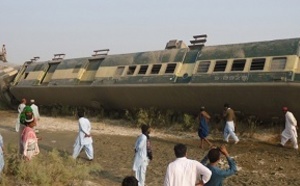 12 morts dans l'explosion d'une bombe à bord d'un train au Pakistan