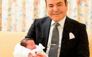 Naissance dans le foyer de SAR le Prince Moulay Rachid d' un nouveau-né que S.M le Roi a baptisé du nom de SA le Prince Moulay Abdeslam