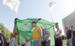 Moscou temporise avant  les élections du 25 mai