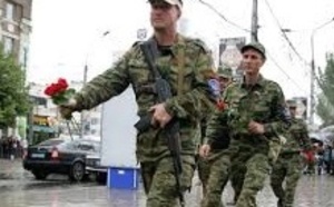 L'UE appelle la Russie à appliquer le plan de paix de Porochenko