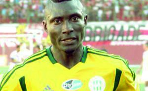 Le meilleur buteur d’Algérie, le Camerounais Albert  Ebossé tué par un projectile lors de JSK-USM à Tizi-Ouzou