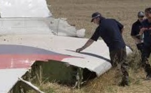 Le vol MH17 abattu par "un grand nombre de projectiles"