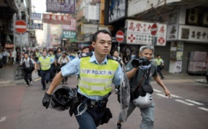 ​Le dialogue menacé  à Hong Kong