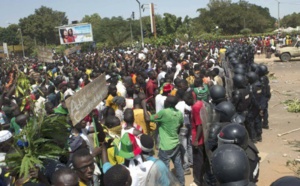 ​Les manifestants burkinabés  exigent le départ du président