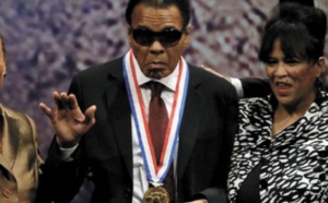 Mohamed Ali hospitalisé pour une pneumonie