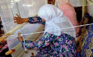 La vente aux enchères du tissu bzioui reprend des couleurs