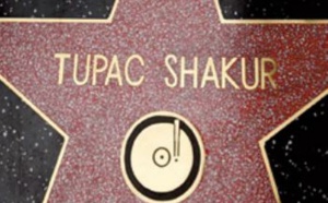 Enfin une étoile à Hollywood pour le rappeur Tupac