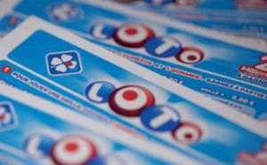 Loto : Elle se trompe de jour, change un numéro… et remporte la cagnotte de 5 millions d’ euros !